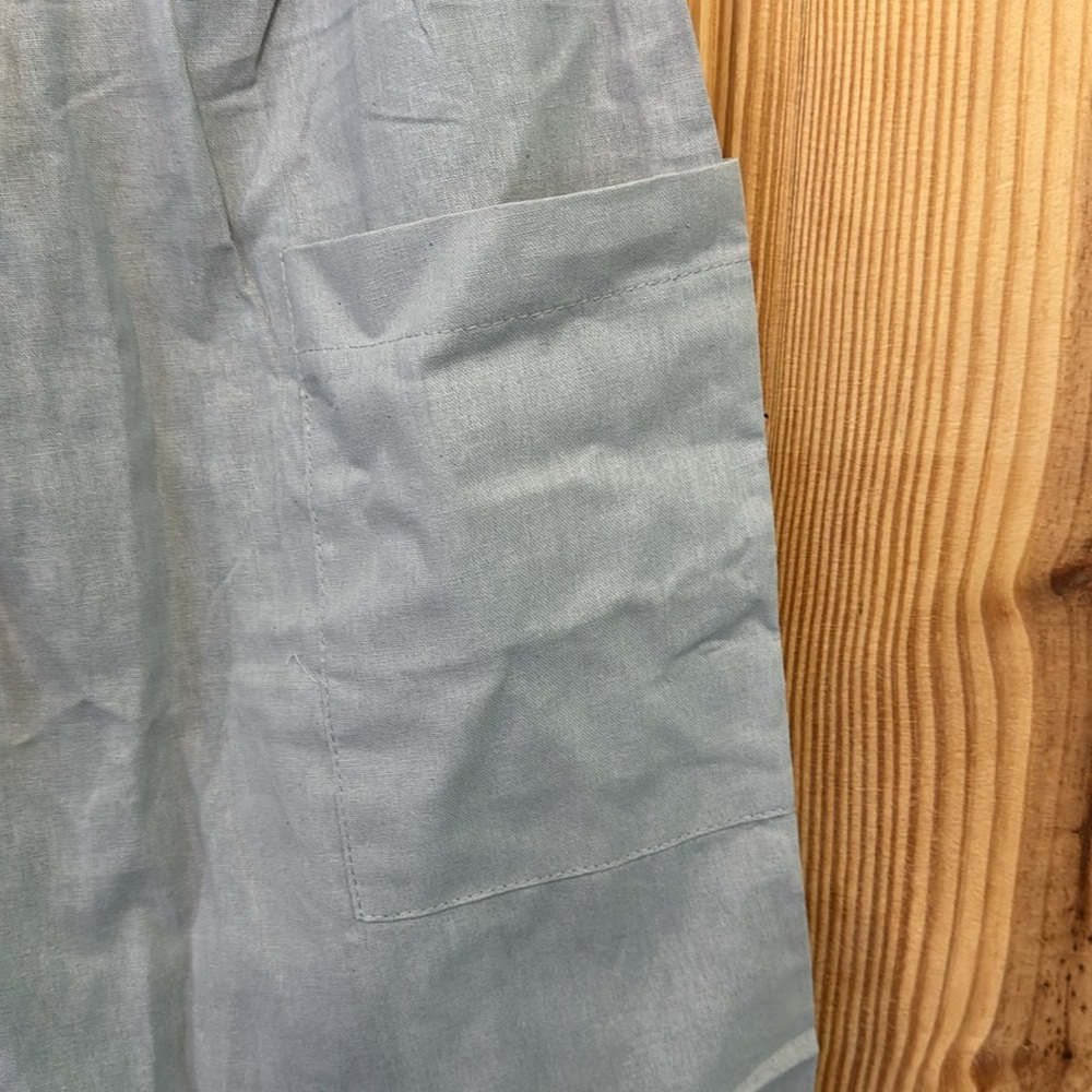 Capri Pants - Picture 3 of 6